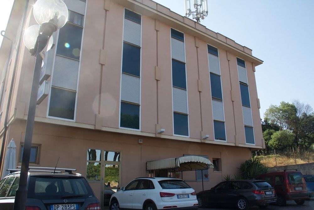 Hotel Industrial โรม ภายนอก รูปภาพ